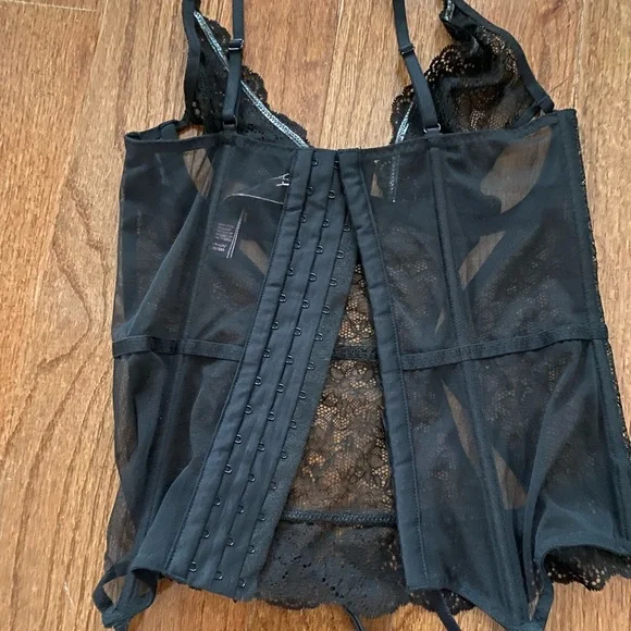 NWOT victoria’s secret black lace cut out corset bustier top - Picture 5 of 9